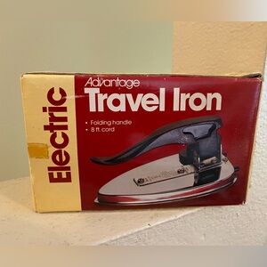 Electric Advantage Travel Iron - 8Ft Cord. Folding Handle. Vintage. NWT.